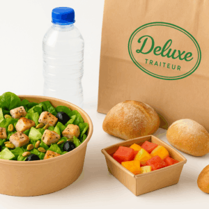 Lunchbox salade verte au poulet grillé, fromage et légumes croquants